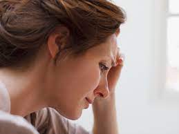 Как перестать себя накручивать по любому поводу: упражнения и советы психологов