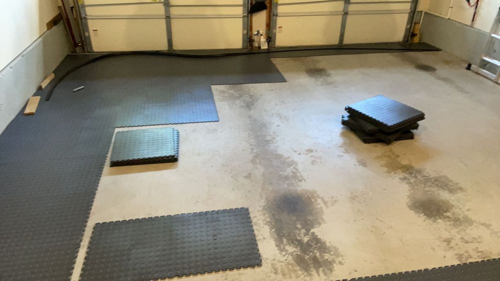 Types of Garage Flooring and the Benefits of Having It
