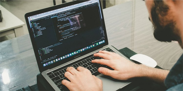 Как выбрать онлайн-школу и научиться новой профессии