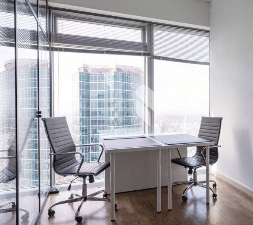 Когда лучше арендовать офис, а когда — работать в коворкинге