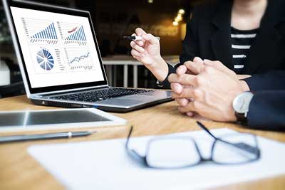 Чем занимается финансовый аналитик и как им стать