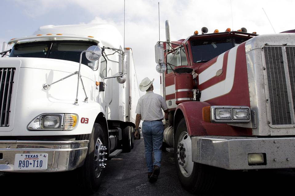 Trucking Companies Face 5 Risks and Liabilities