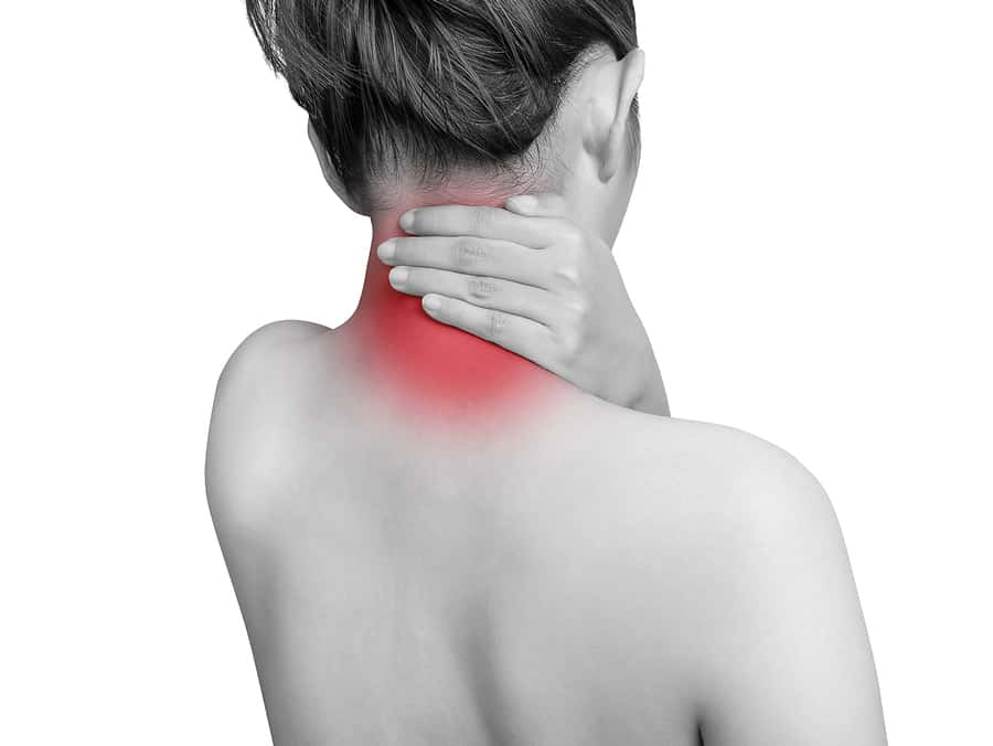 Best 8 Signs to See a Doctor If You Suffer Neck Pain