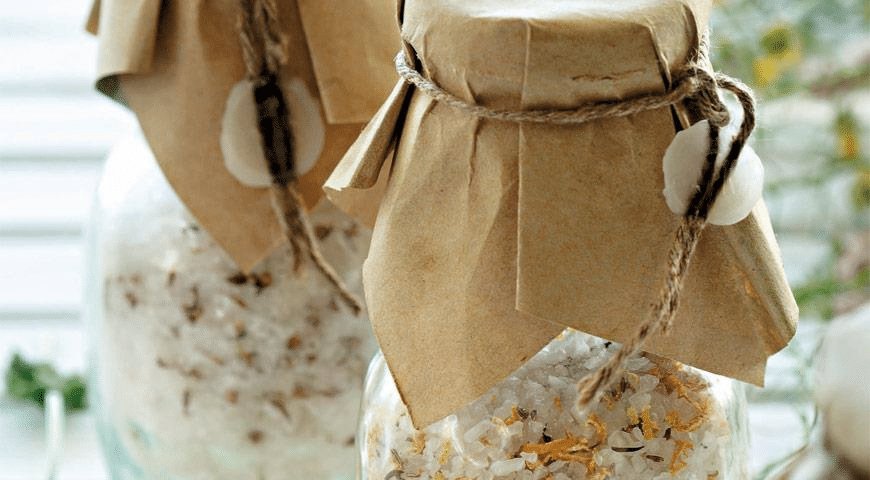 Как сделать полезные подарки своими руками