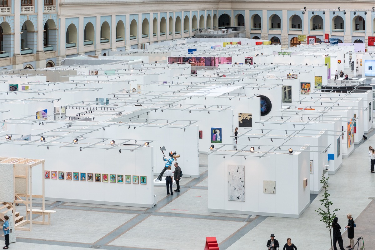 Сколько стоит коллекционирование винила, часов и современного искусства