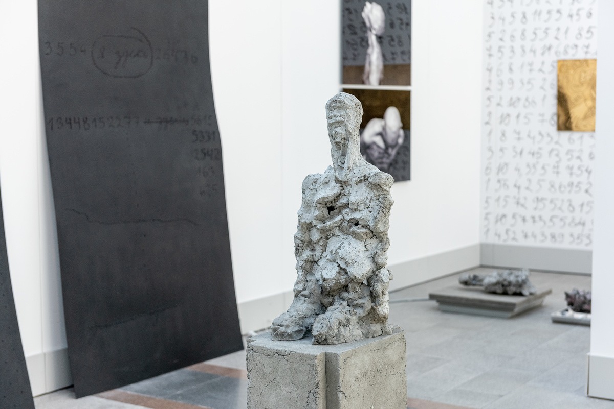 Сколько стоит коллекционирование винила, часов и современного искусства