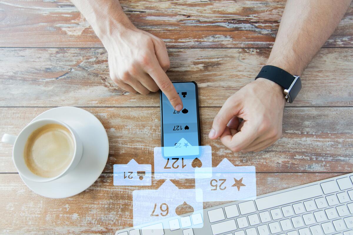 Как заработать в социальных сетях