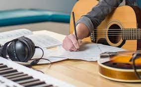 На чем зарабатывают музыканты, когда пик славы прошел