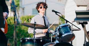 На чем зарабатывают музыканты, когда пик славы прошел