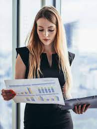 Кто такой экономист, что он делает, сколько зарабатывает и востребован ли сейчас на рынке труда