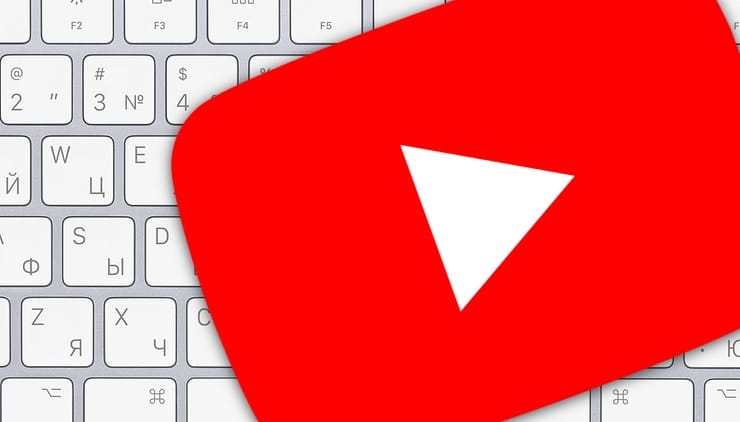 Изображение компьютерной клавиатуры, электроники и компьютерного оборудования.