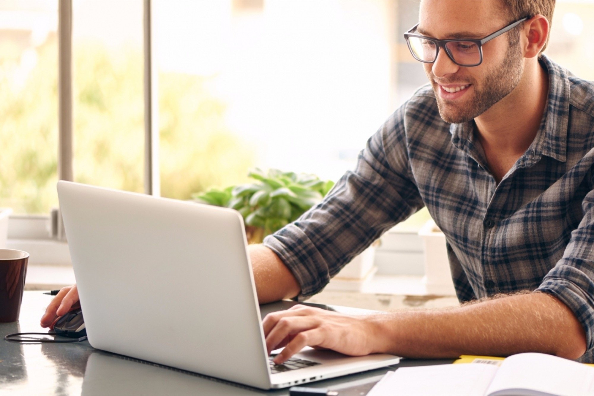 How to Start An E-commerce Business From Scratch in 2022