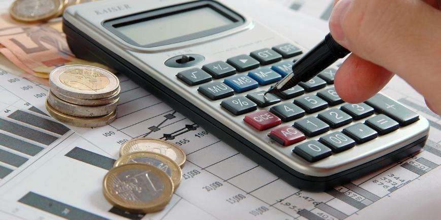 Электроника: ноутбук компьютера, лэптоп, ПК для эффективной работы.