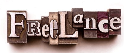 Аксессуары с крестом, символизирующим веру и духовностью.