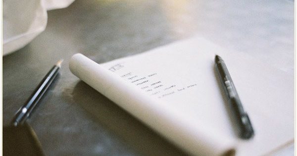 Ручка шариковая – надежный писательский инструмент для повседневного использования.