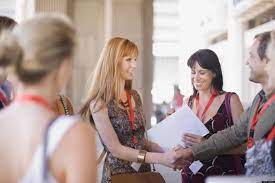 Кто такой экстраверт и чем он отличается от интроверта