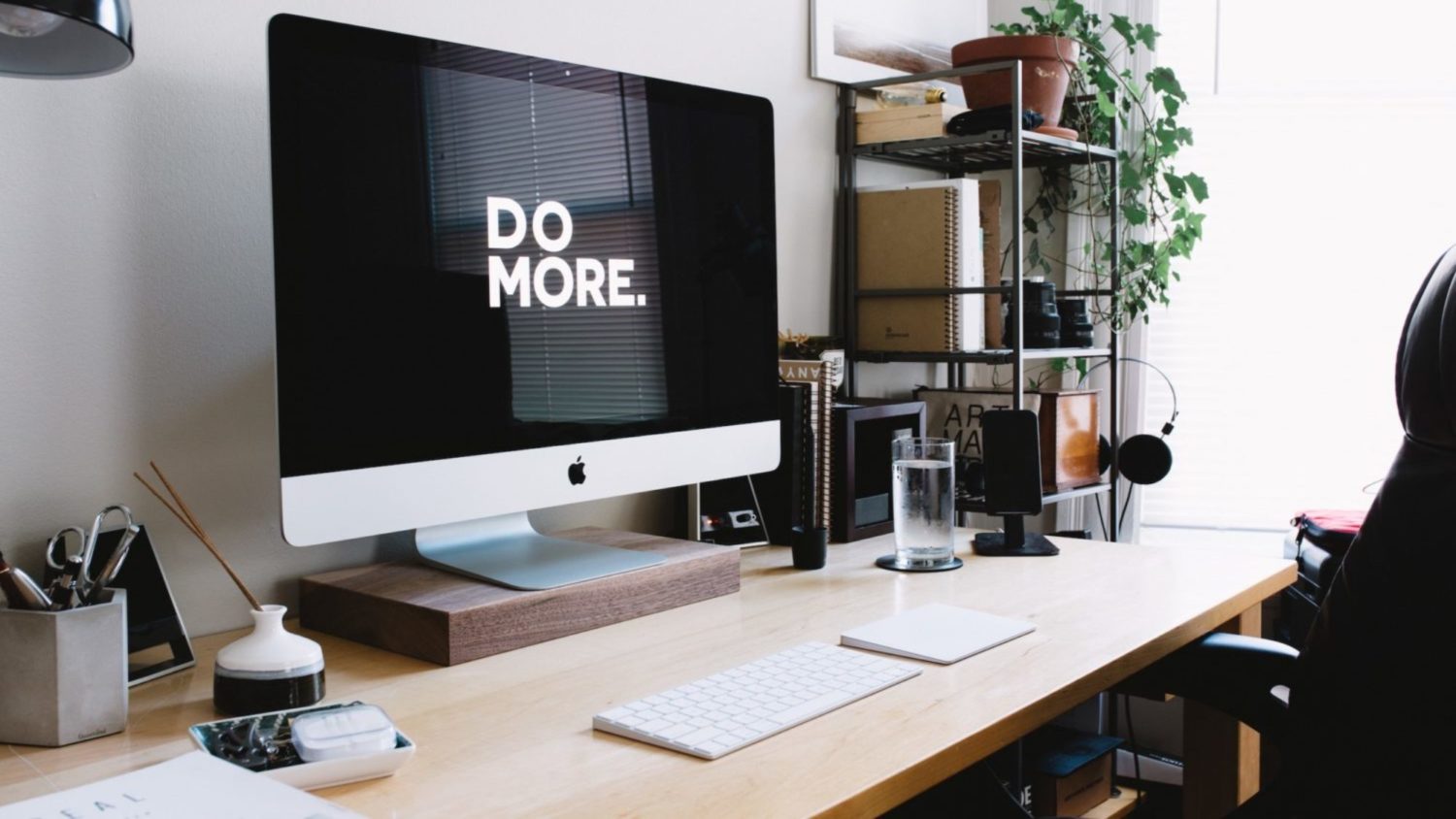 Как заработать на фрилансе: плюсы и минусы деятельности, востребованные профессии + список популярных бирж