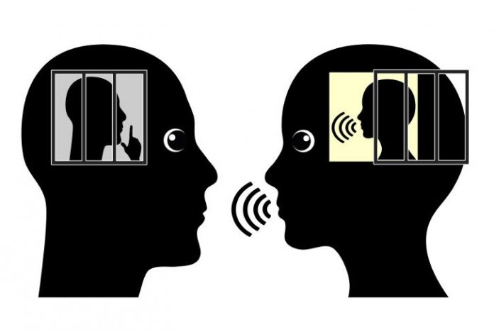 Кто такой интроверт: основные характеристики, как с ним общаться + полезные рекомендации интровертам