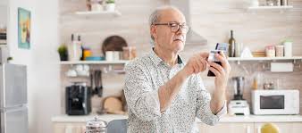 На какую карту лучше переводить пенсию: обзор условий от ведущих банков