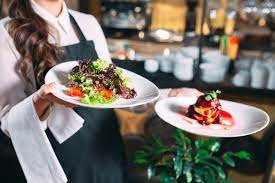 8 Restaurant Marketing Strategies That Work in 2022