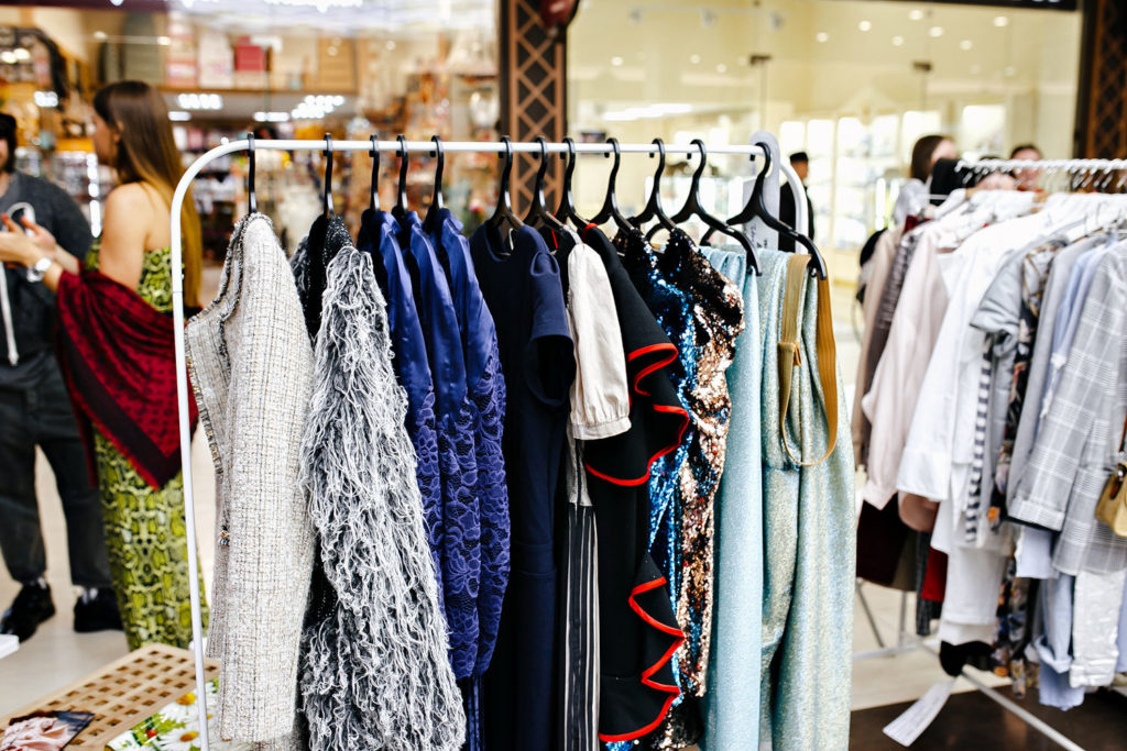 Как найти поставщиков одежды для интернет-магазина