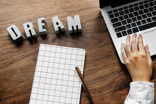 How Startups and Small Enterprises can work with an Outsourced Development Team