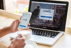 Top 11 LinkedIn Posting Tips to Get Viral on LinkedIn in 2022