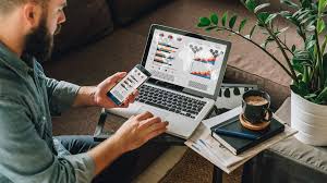 Advantages and Disadvantages of Starting an Online Business