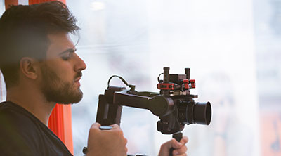 Профессия видеограф: кто это, сколько зарабатывает и как им стать