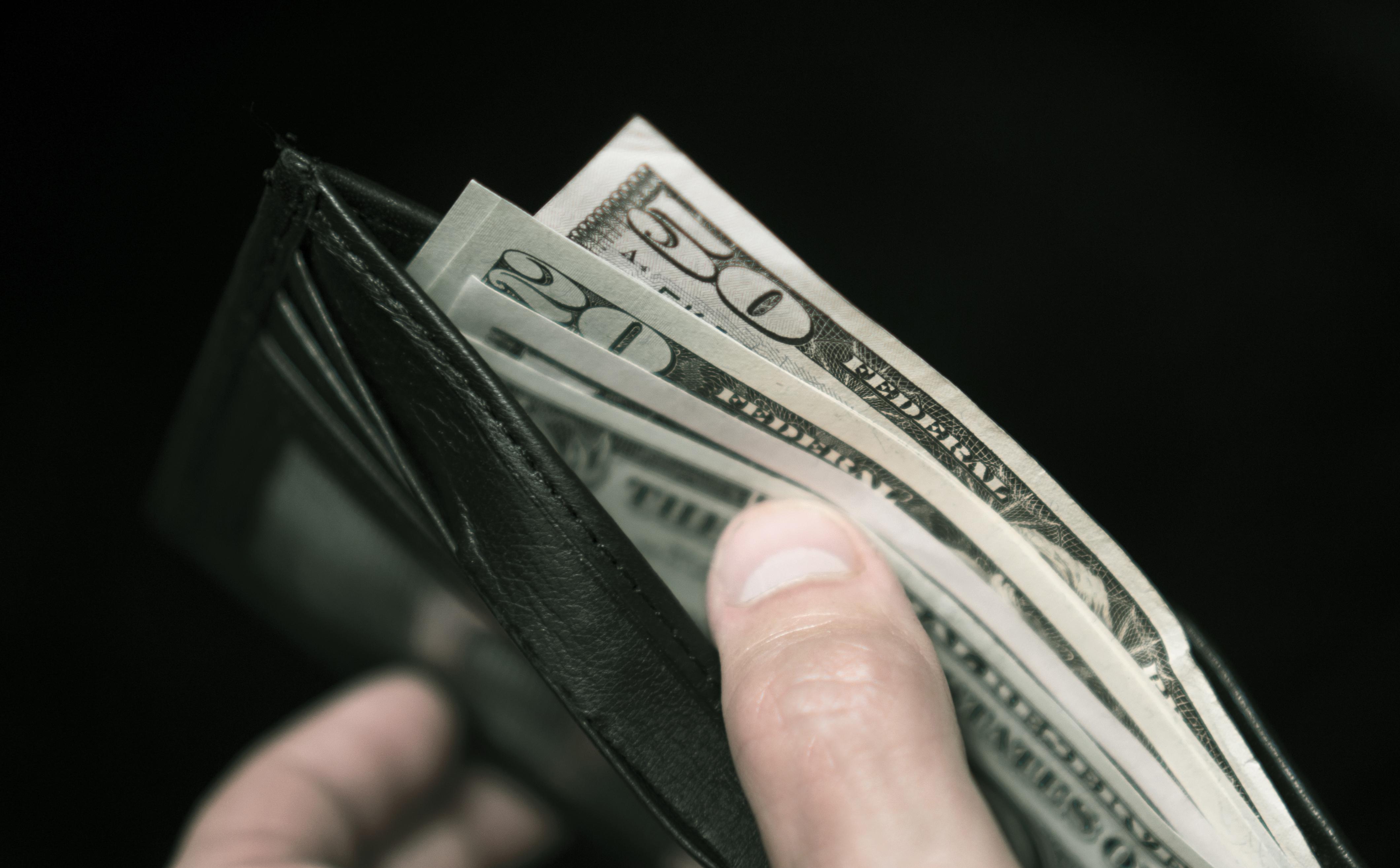 4 Tips to Improve Your Financial Stability In 2022