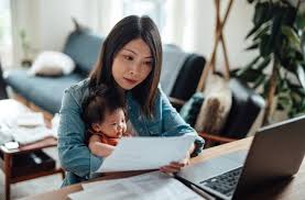 Top 5 Applications That Help You with Your Finances