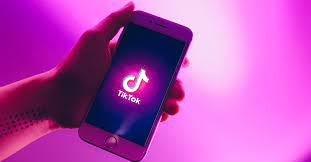 Когда и в какое время лучше выкладывать видео в Тик-Ток, чтобы попасть в рекомендации