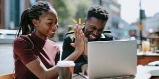 Top 5 Different Types of Employee Bonus Programs for Your Small Business