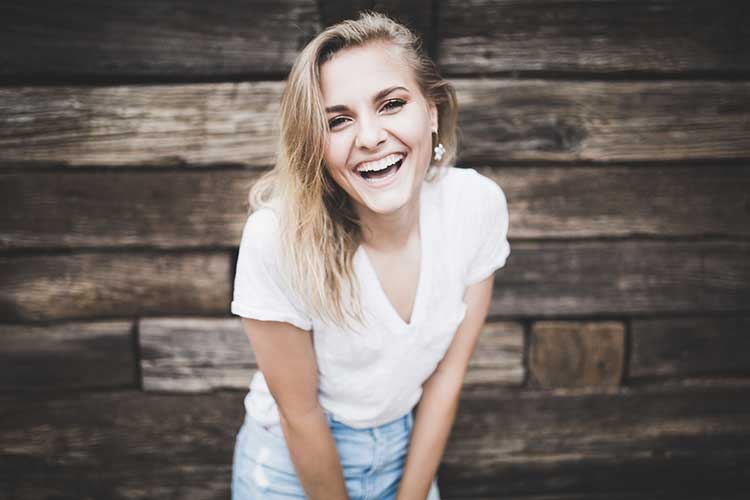 Как развить чувство юмора: эффективные способы и упражнения