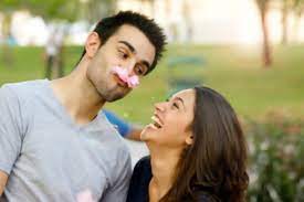 Как развить чувство юмора: эффективные способы и упражнения