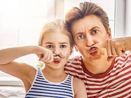 Как развить чувство юмора: эффективные способы и упражнения