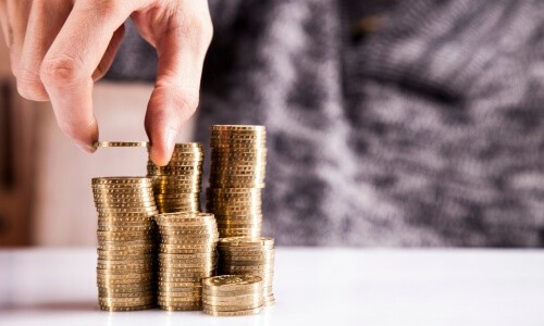 Куда вложить 100 000 рублей, чтобы деньги работали и приносили доход