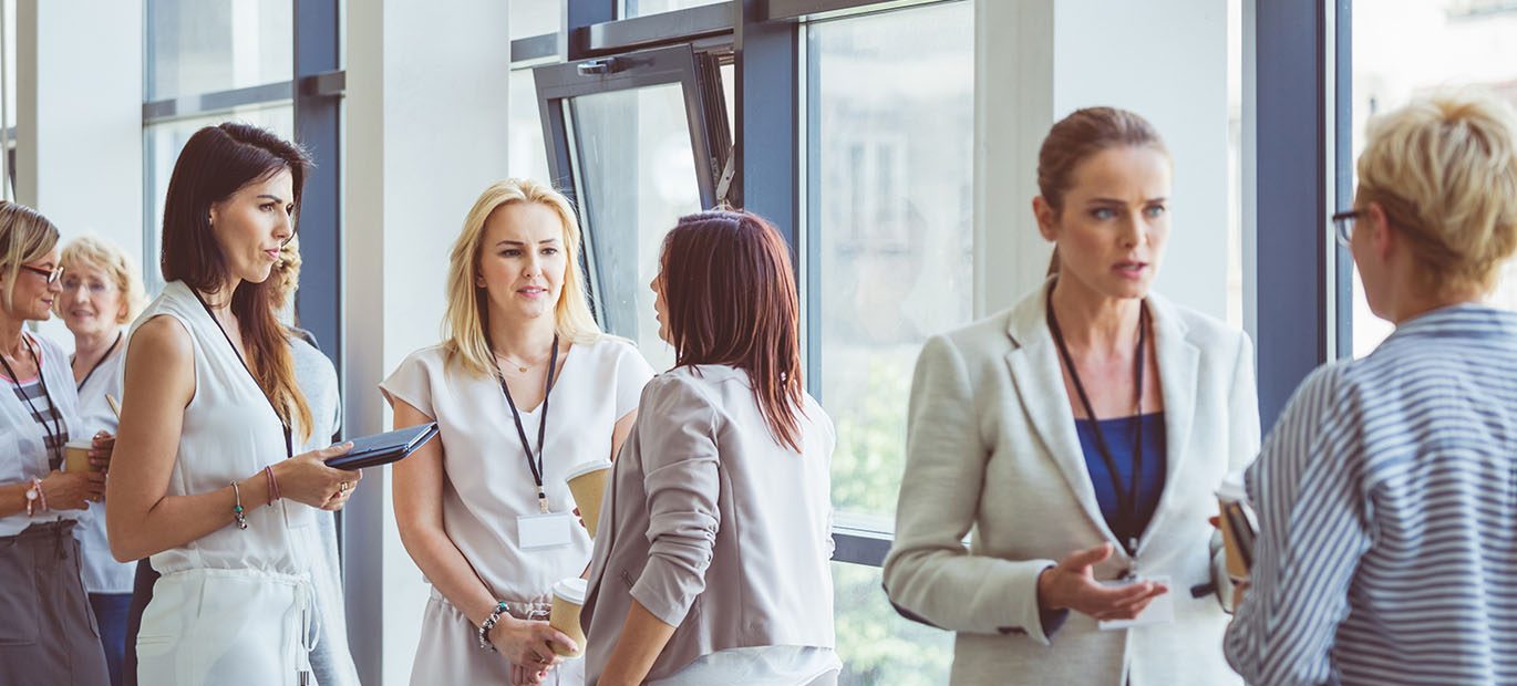 How to Begin A Conversation While Networking