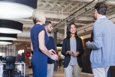 How to Begin A Conversation While Networking