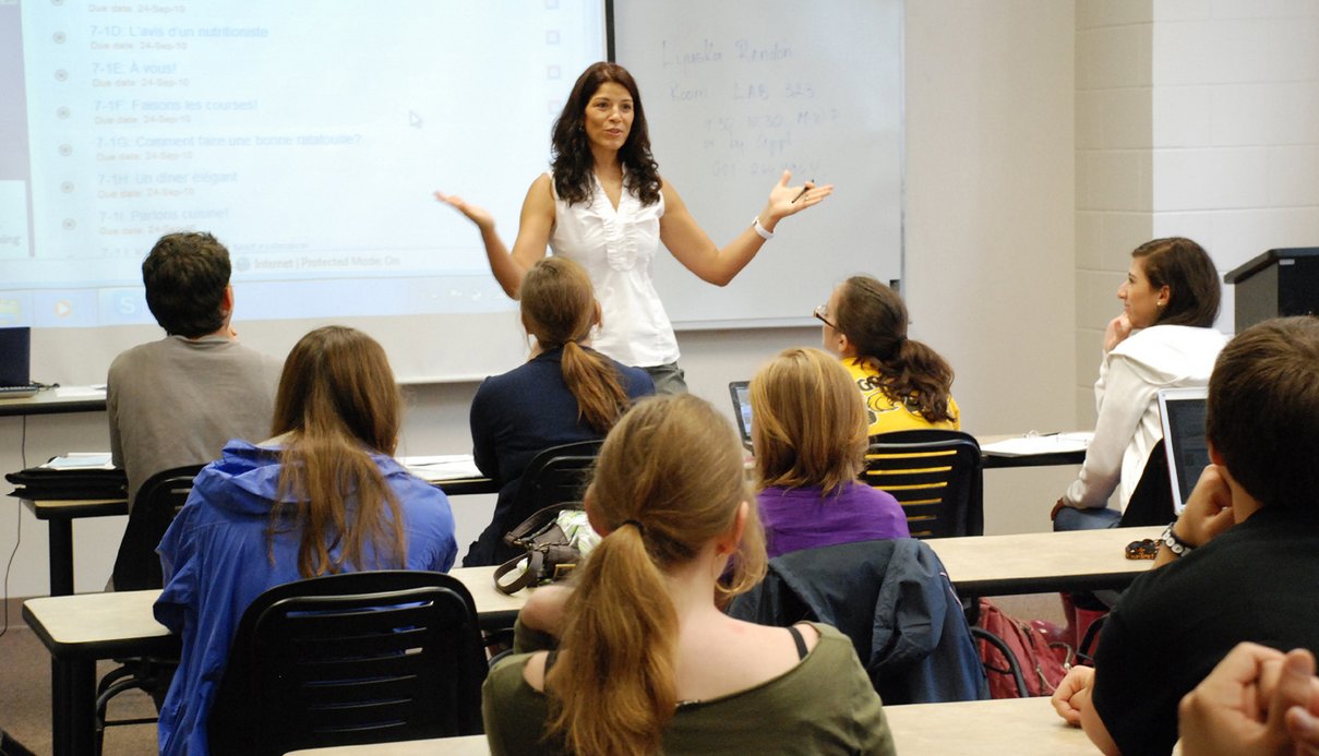 Why Social Media and Smartphones should be Allowed in School