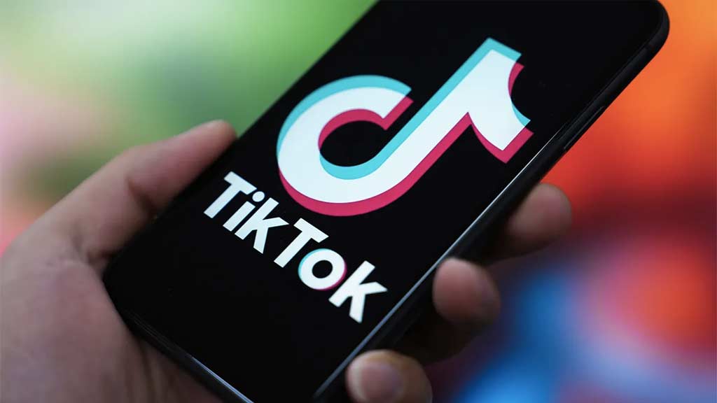 How to Hack the TikTok Algorithm in 2024?