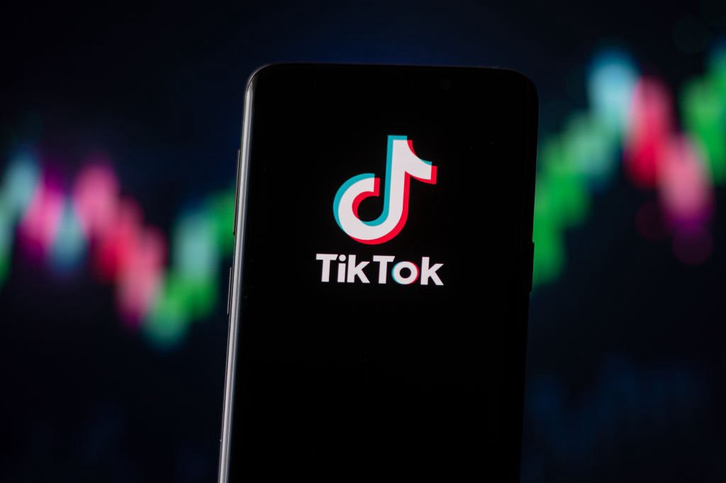How to Hack the TikTok Algorithm in 2024?