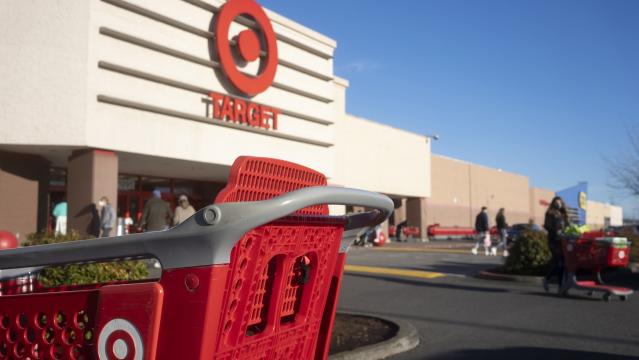Does Target Take Apple Pay | How To Use It At Target?