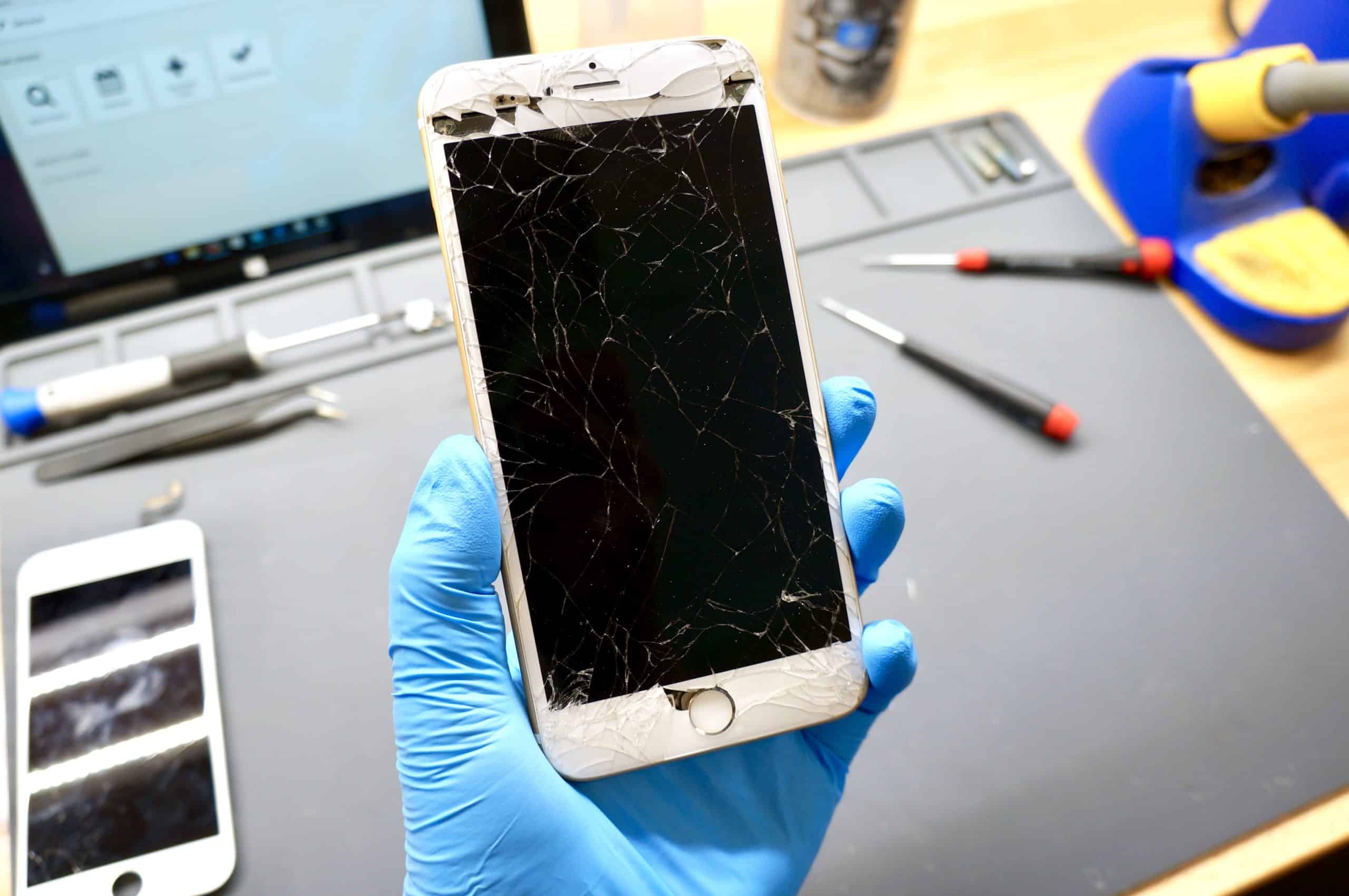 Easy Tips To Fix a Phone That Won’t Charge