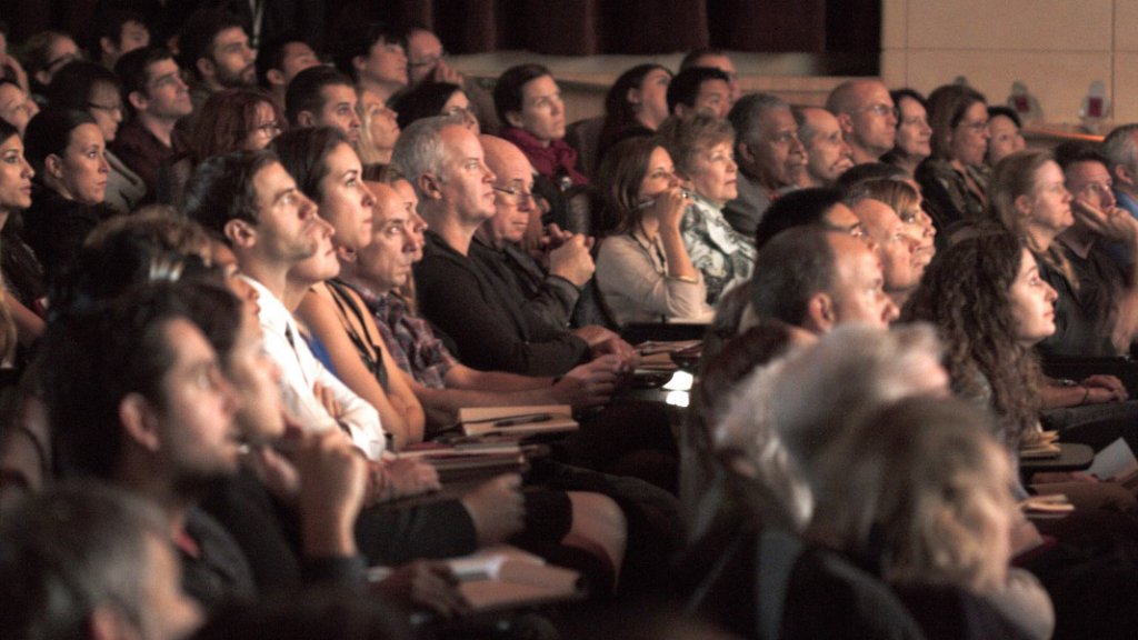 Strategies for Capturing Your Audience’s Attention During a Presentation