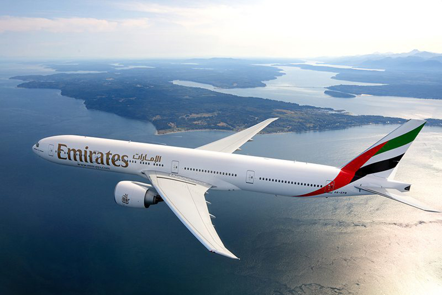 Delhi To Dubai Flight: 5 Travel Essentials For Long Flights!