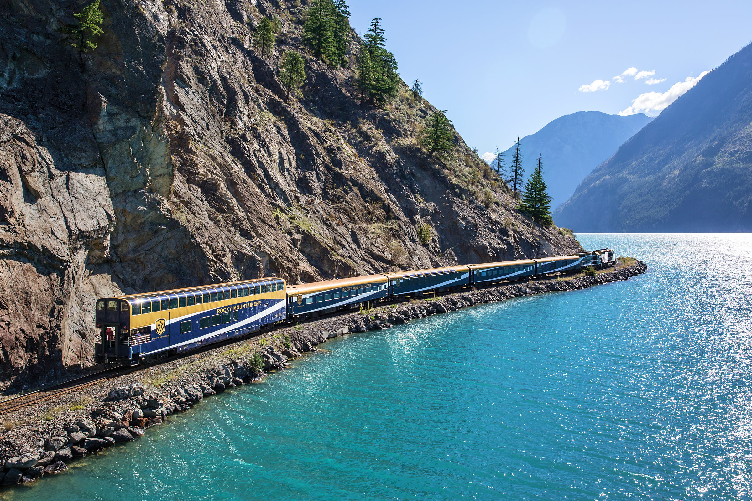 Benefits of Traveling on Trans-Canada Train