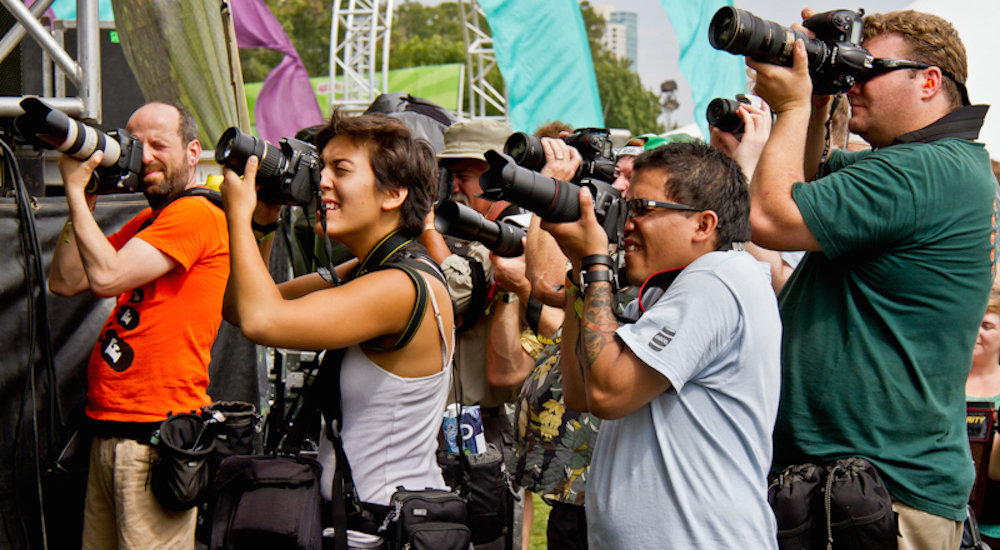 Сколько зарабатывает репортажный фотограф