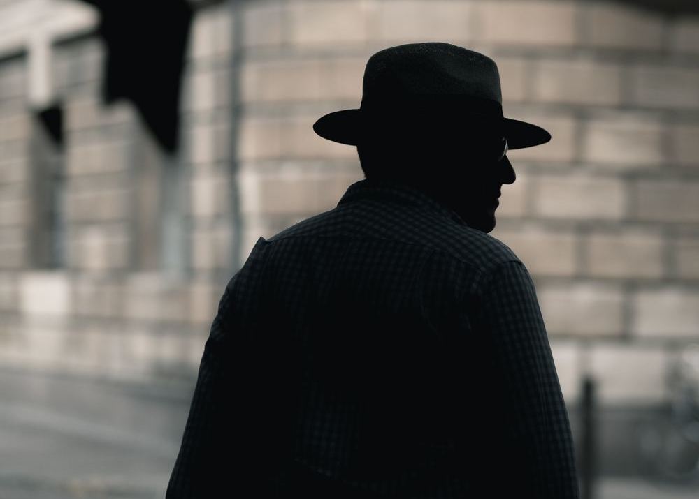 Сколько зарабатывают частные детективы