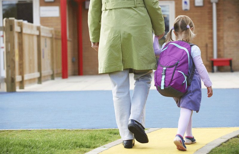 How to Safely Coordinate Pickup at Your Child’s School